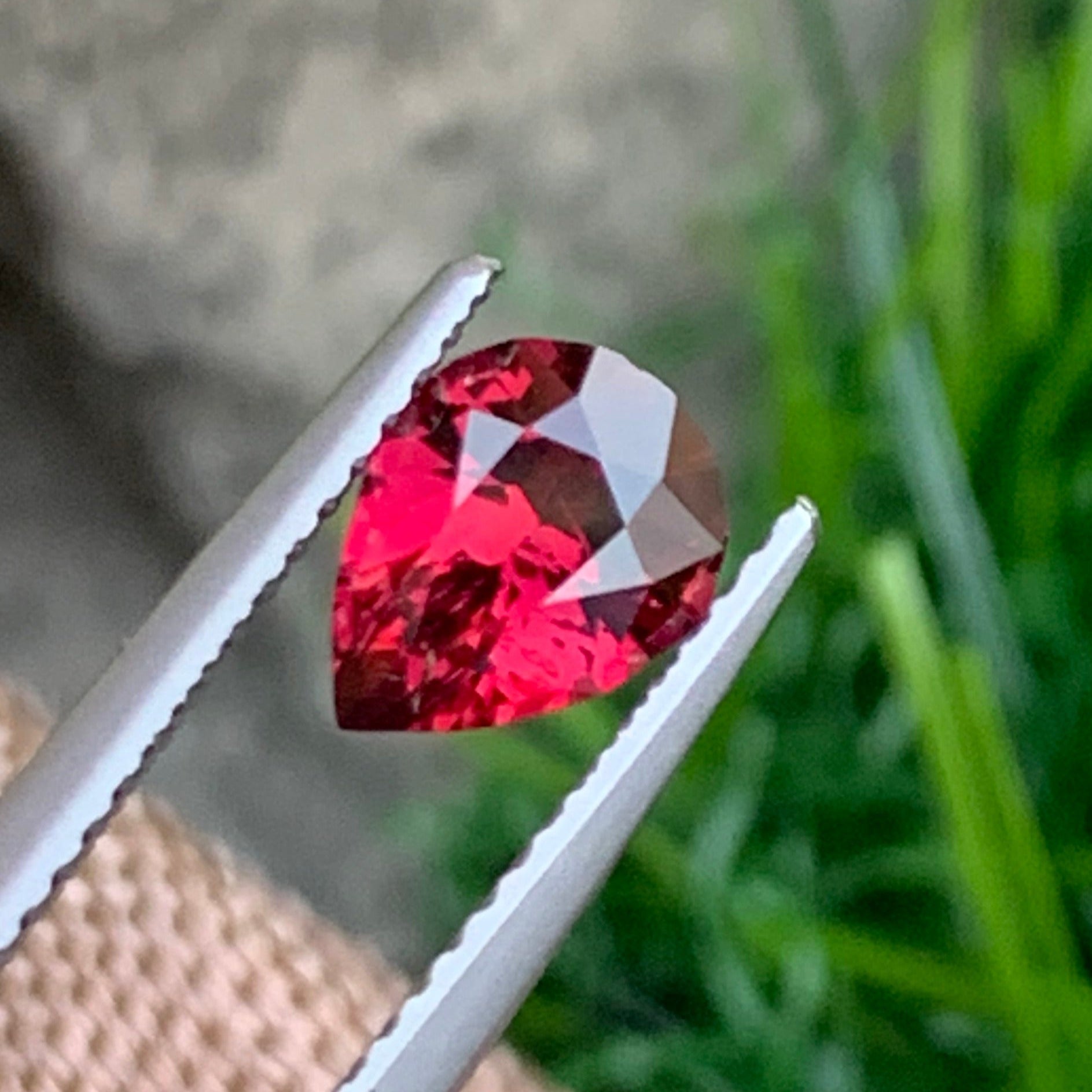 Rhodolite garnet