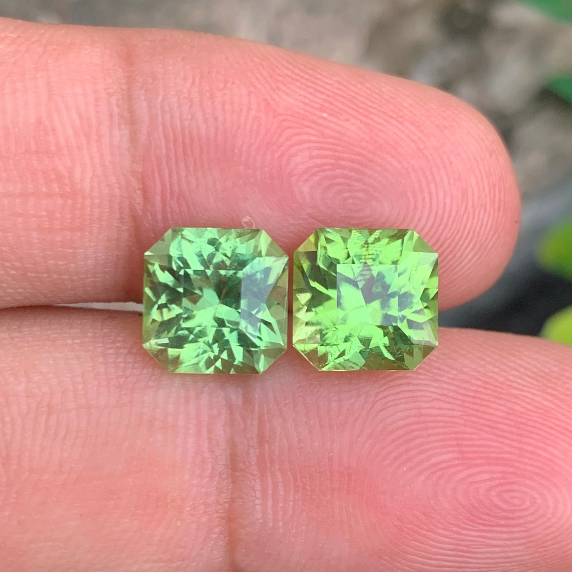Green Peridot earrings
Green Peridot pair