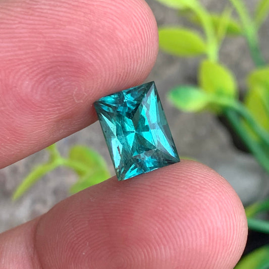 Lagoon Tourmaline gemstone
Lagoon Tourmaline jewelry