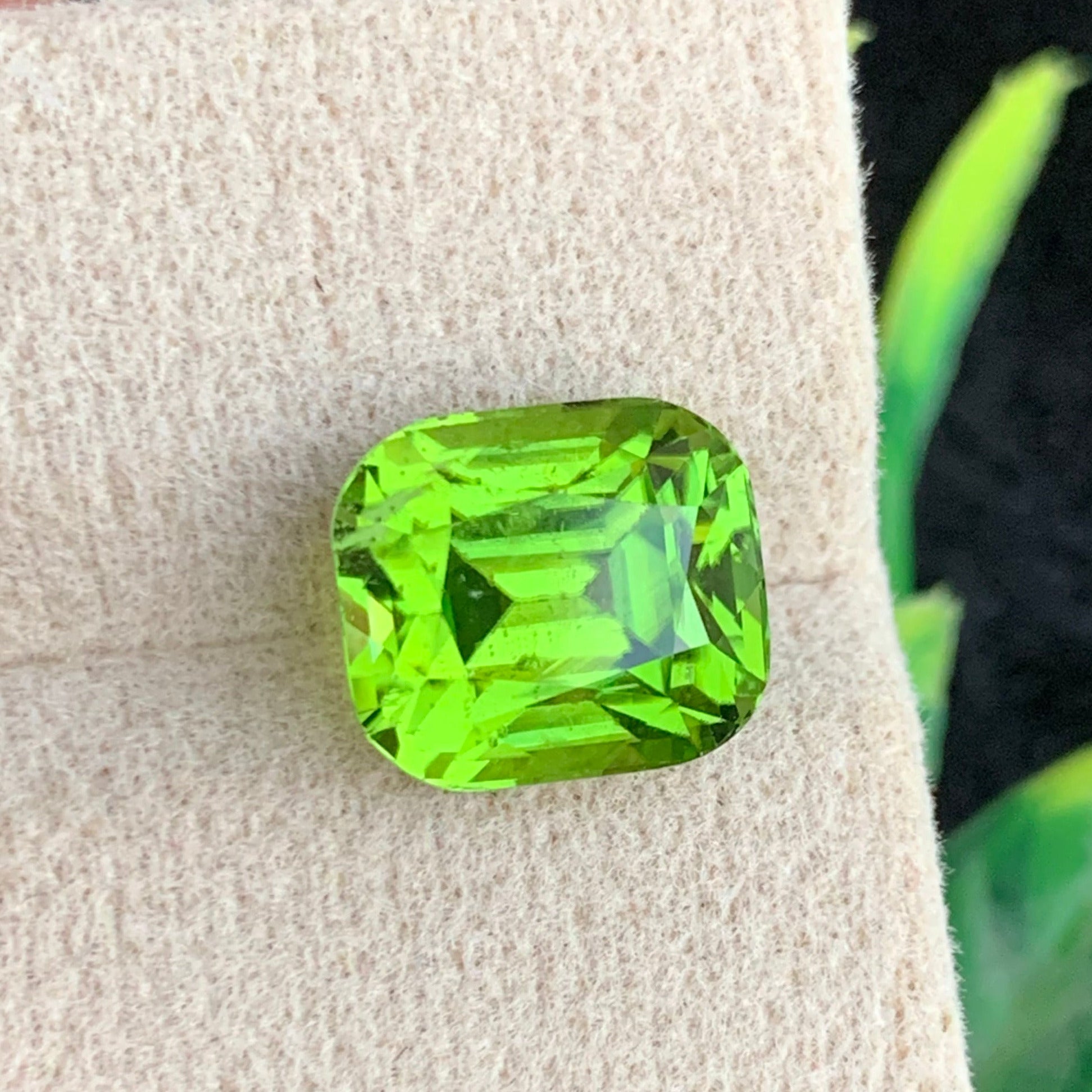 Green Peridot Gemstone
Green Peridot jewelry