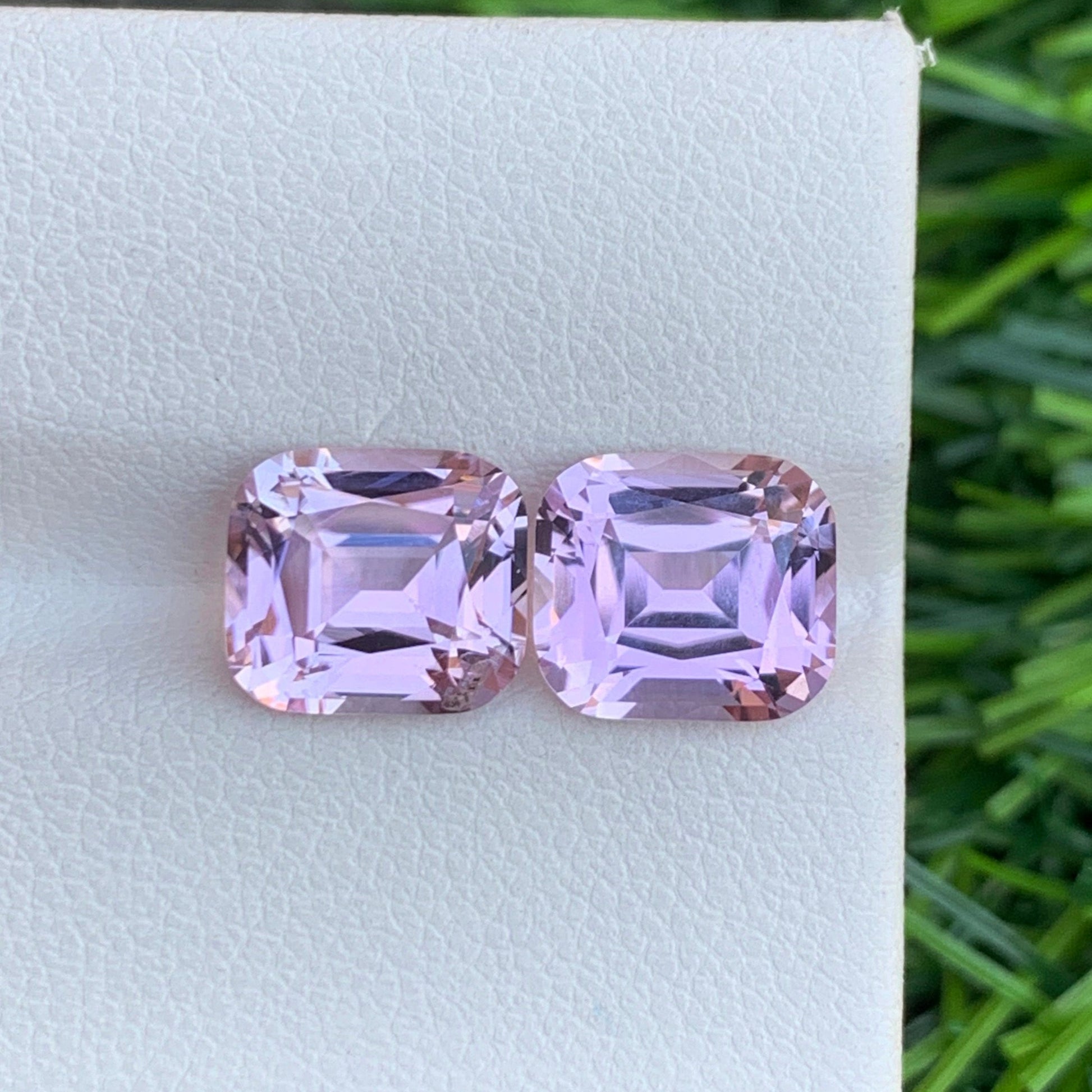 Loose pink kunzite pair