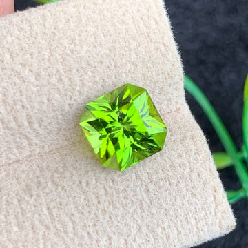 Green Peridot Gemstone
Green Peridot  jewelry