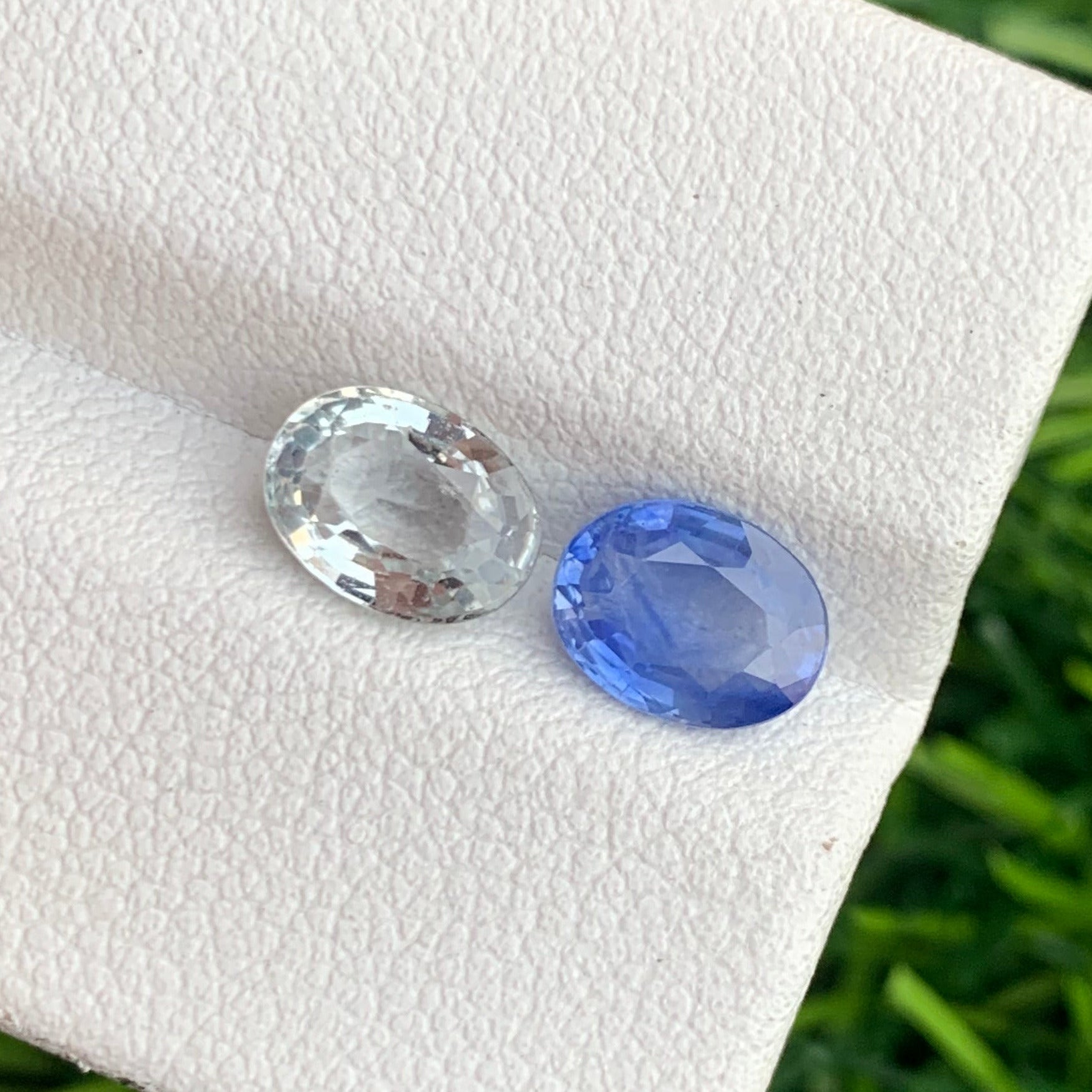 Reverse Pair Sapphire earrings
Reverse Pair Sapphire pendant
Reverse Pair Sapphire rings
