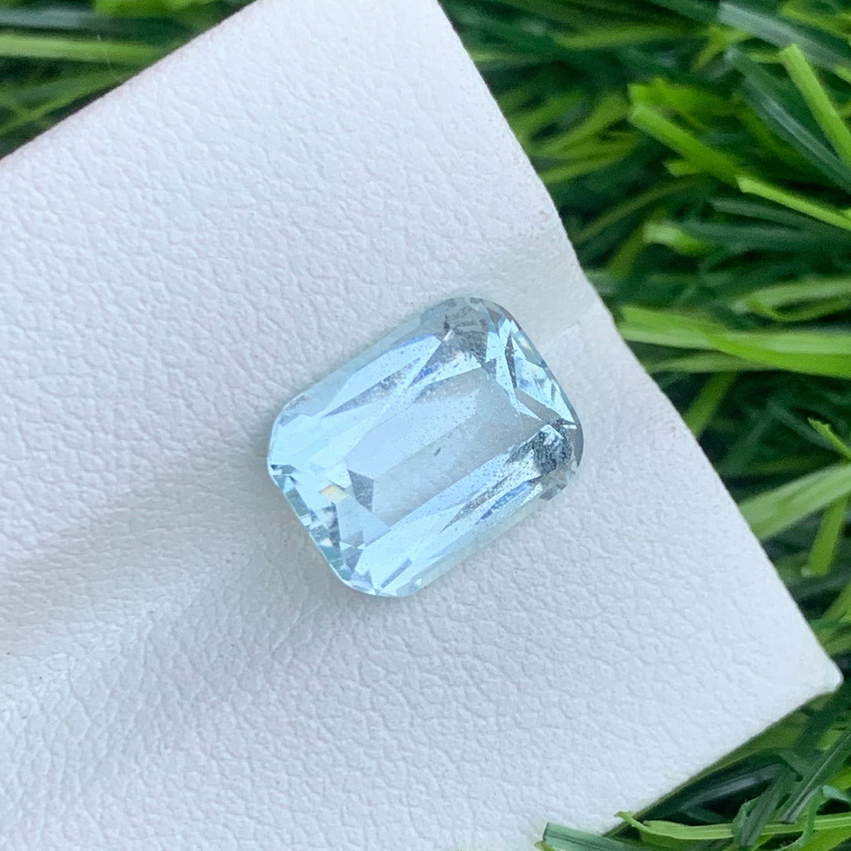 Aquamarine gemstone
Aquamarine jewelry
