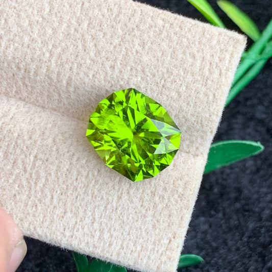 Green Peridot Gemstone
Green Peridot jewelry