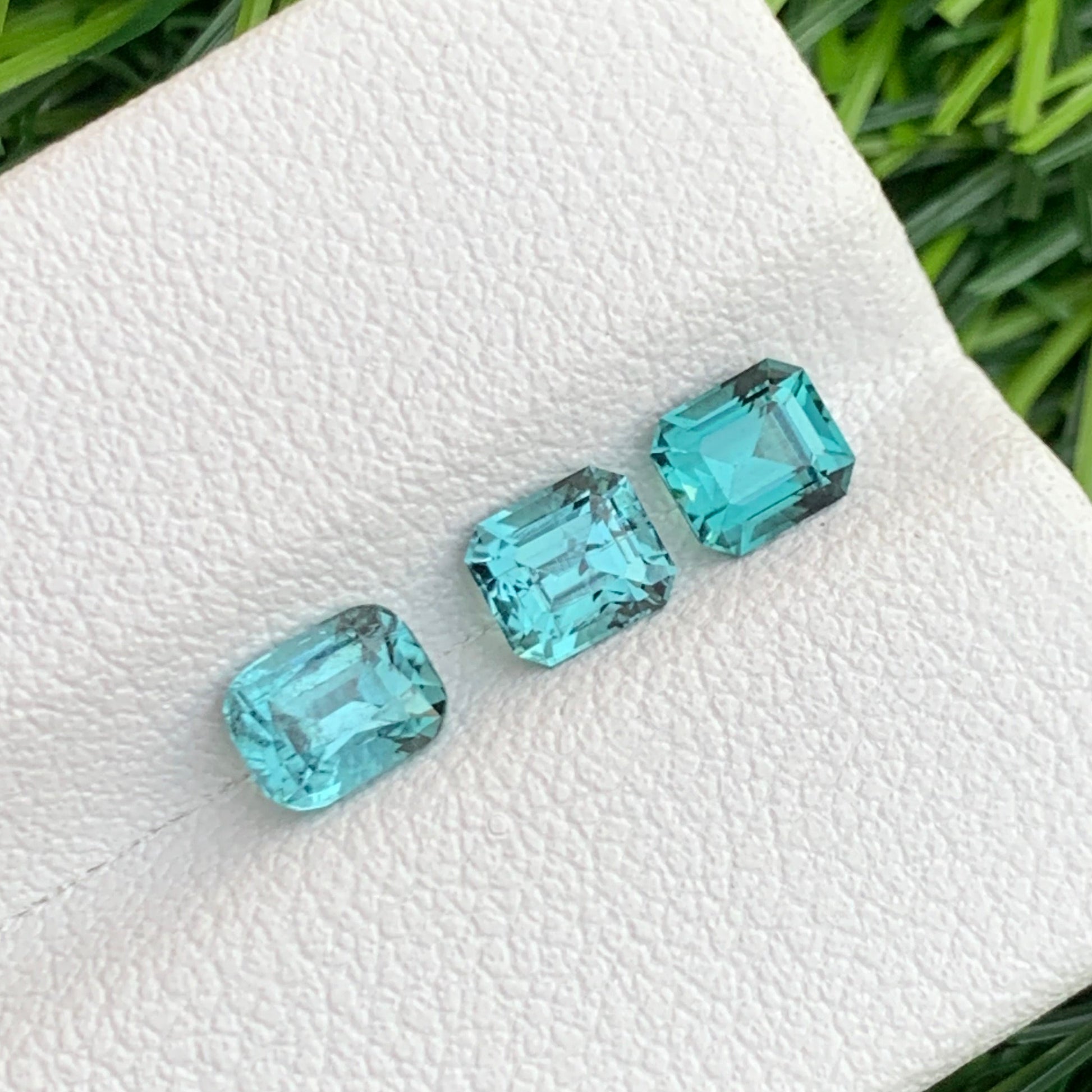 Neon Blue Tourmaline Set
Neon Blue Tourmaline jewelry