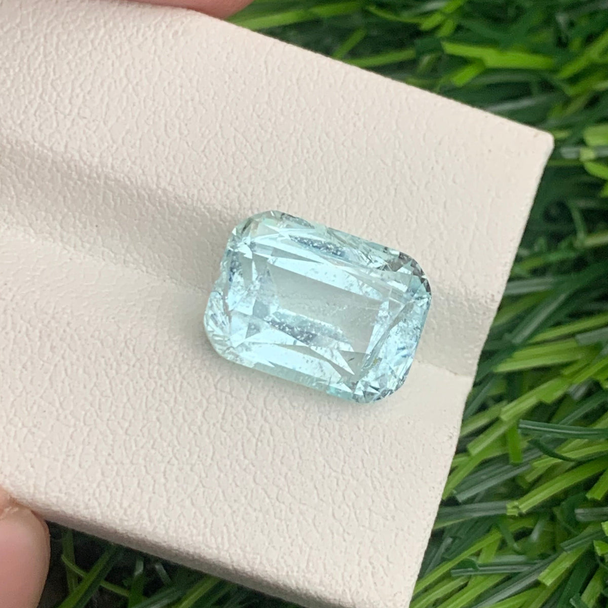 Aquamarine ring
Aquamarine pendant