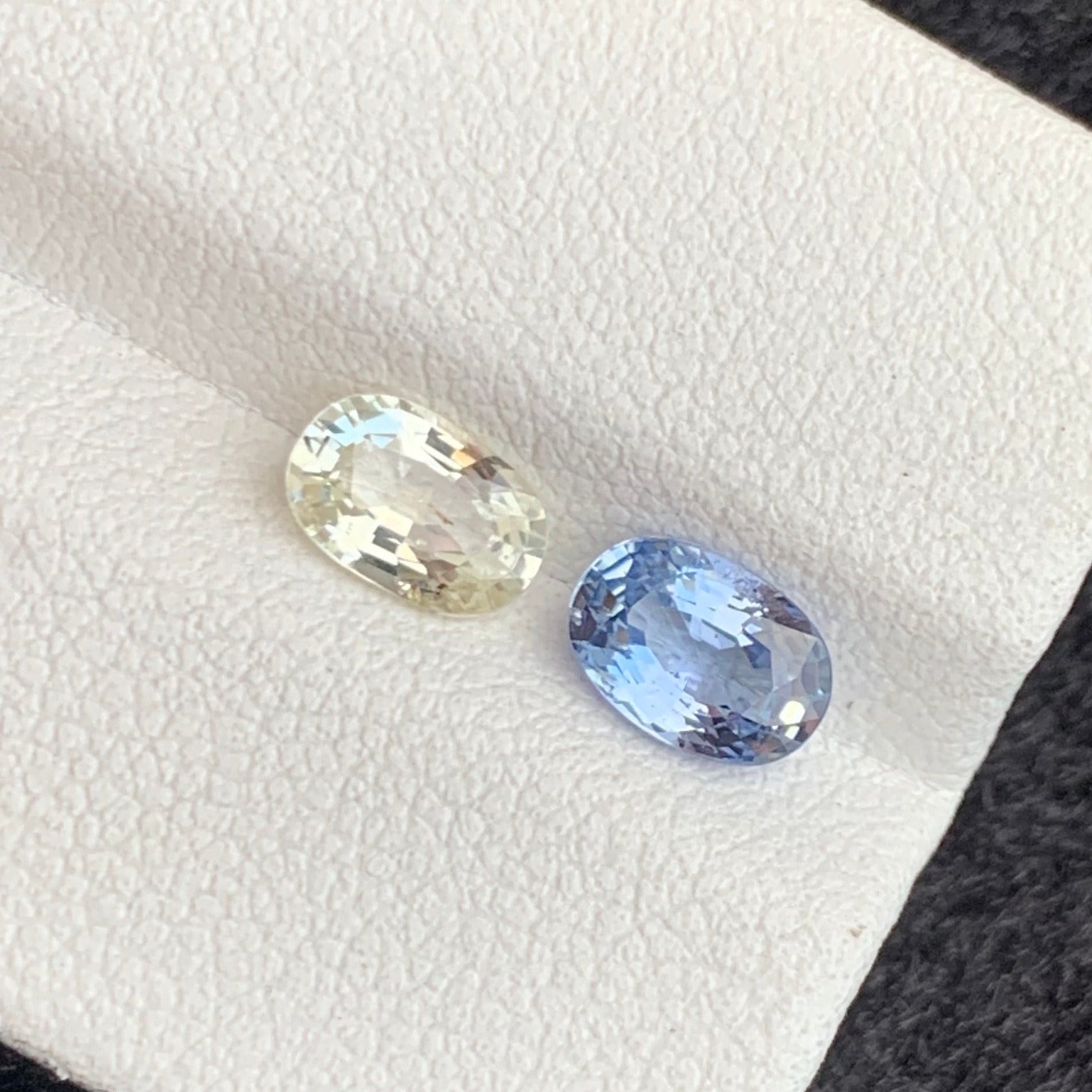 Reverse Sapphire earrings
Reverse Sapphire rings