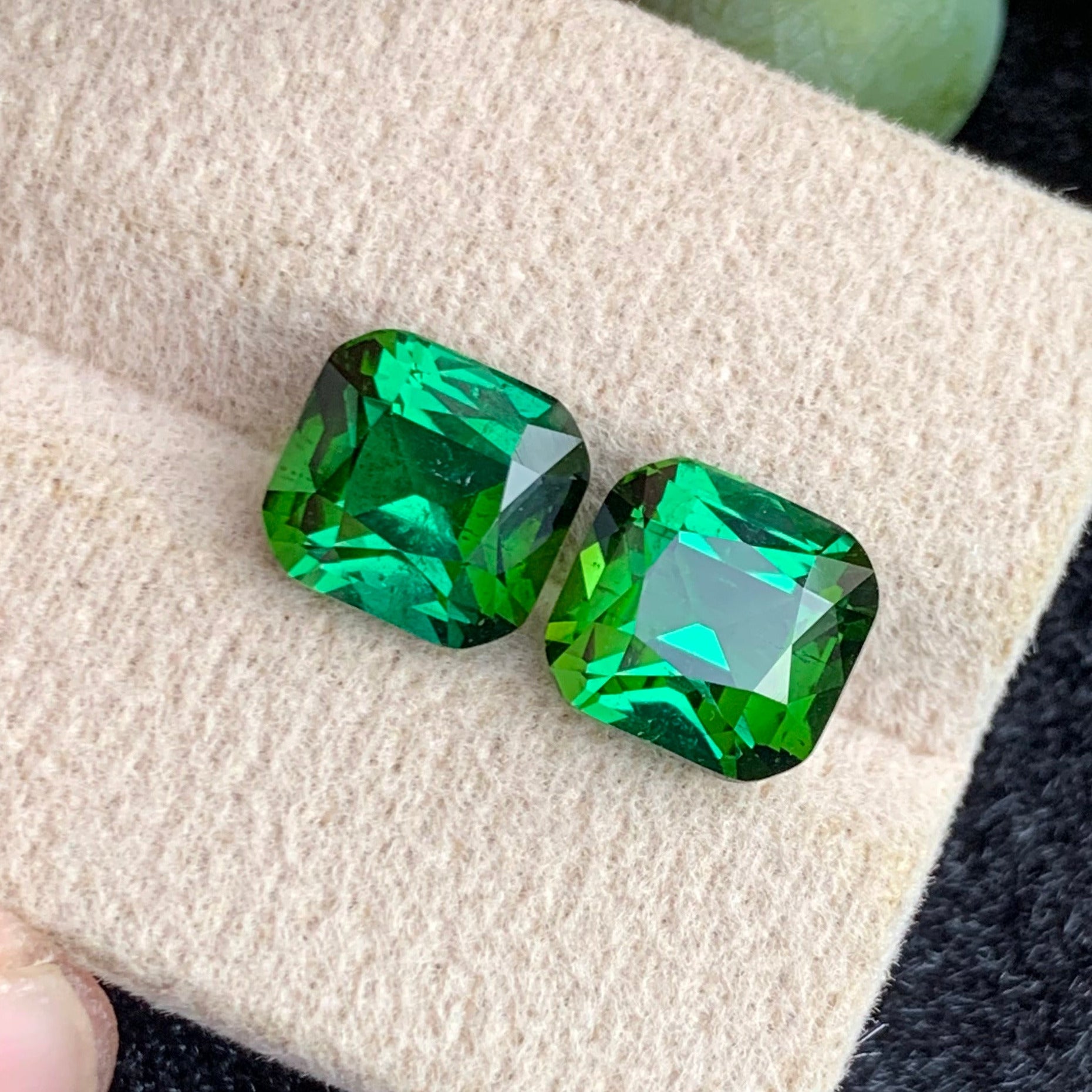 Yellow Bluish Green Tourmaline
 Bluish Green Tourmaline jewe