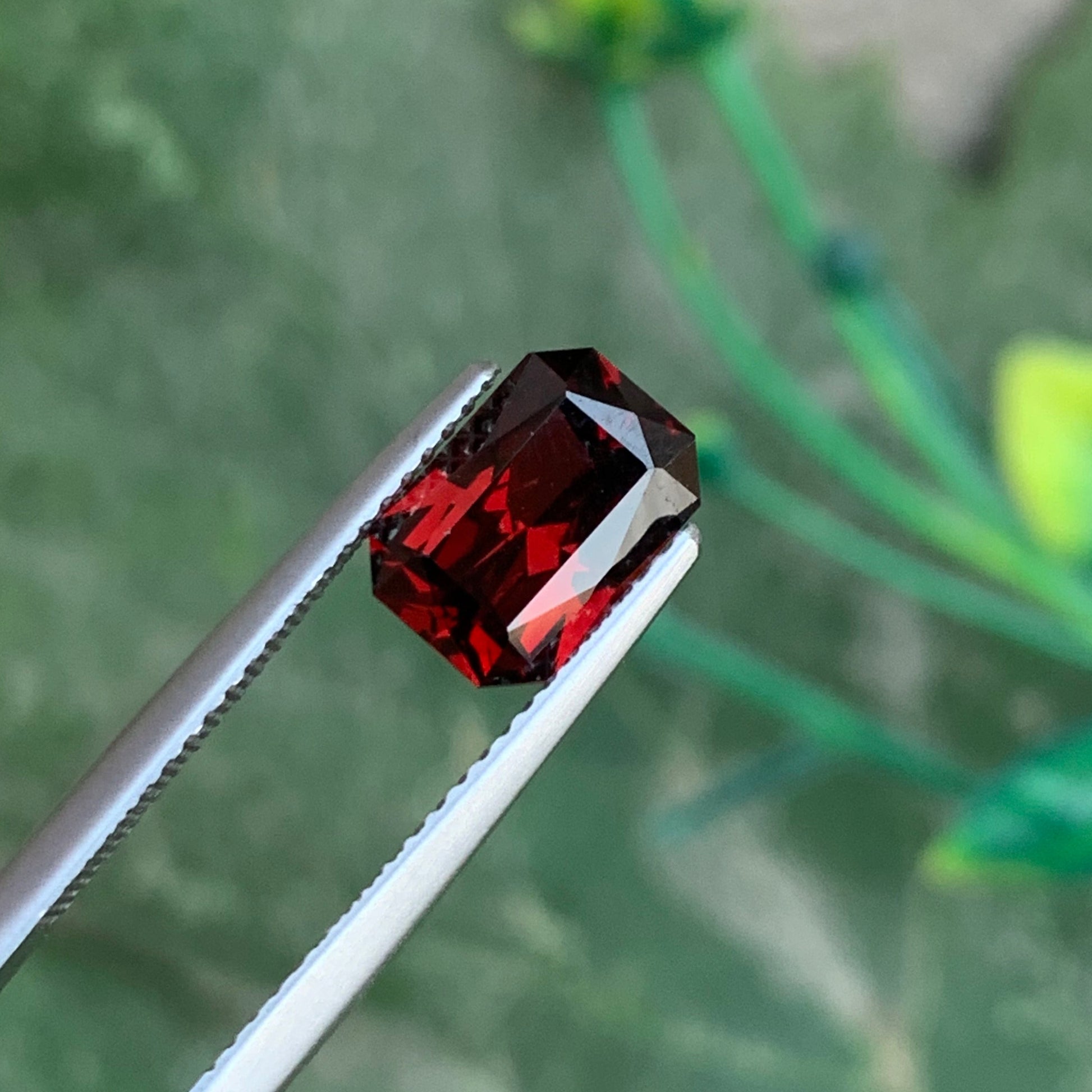 natural rhodolite garnet