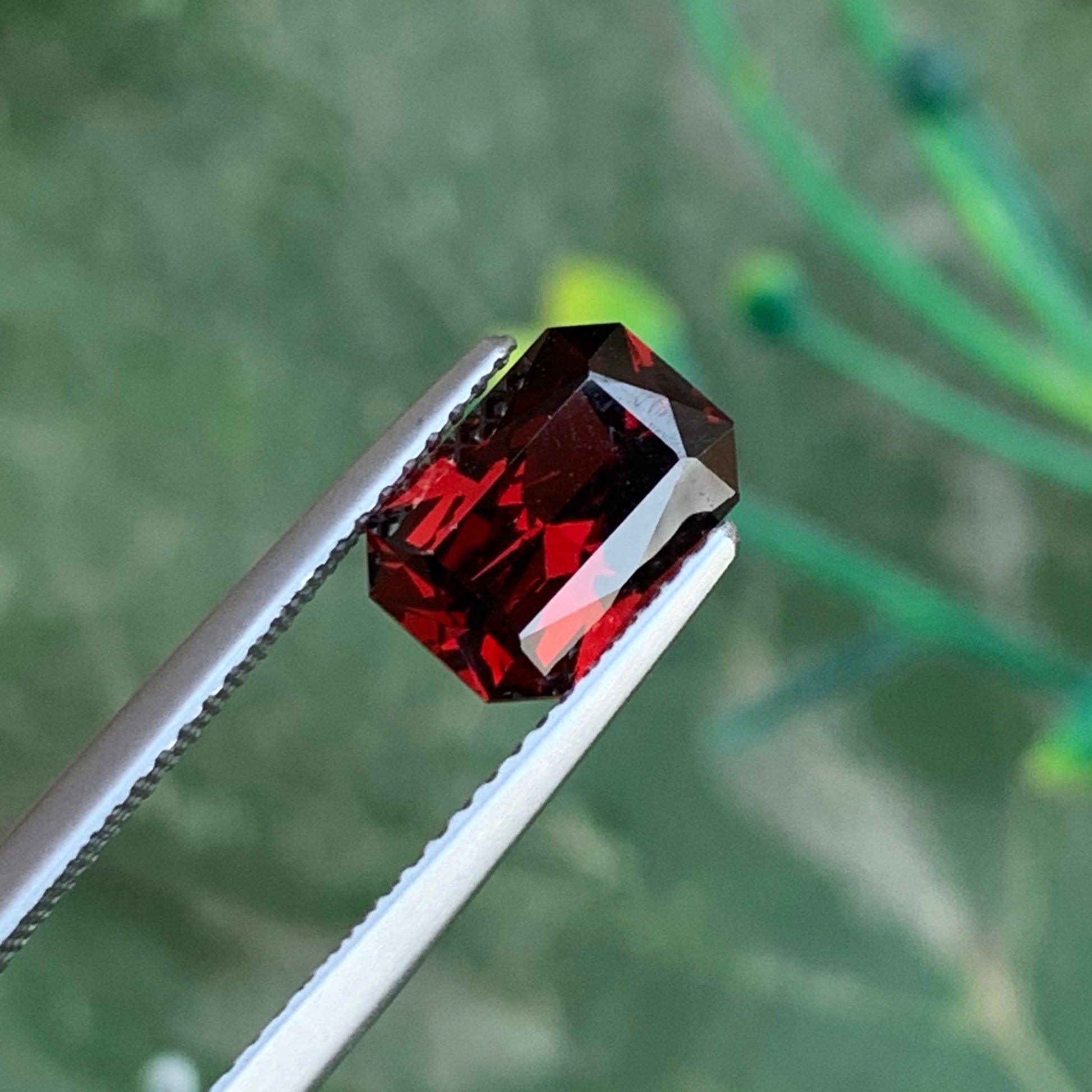 faceted rhodolite garnet