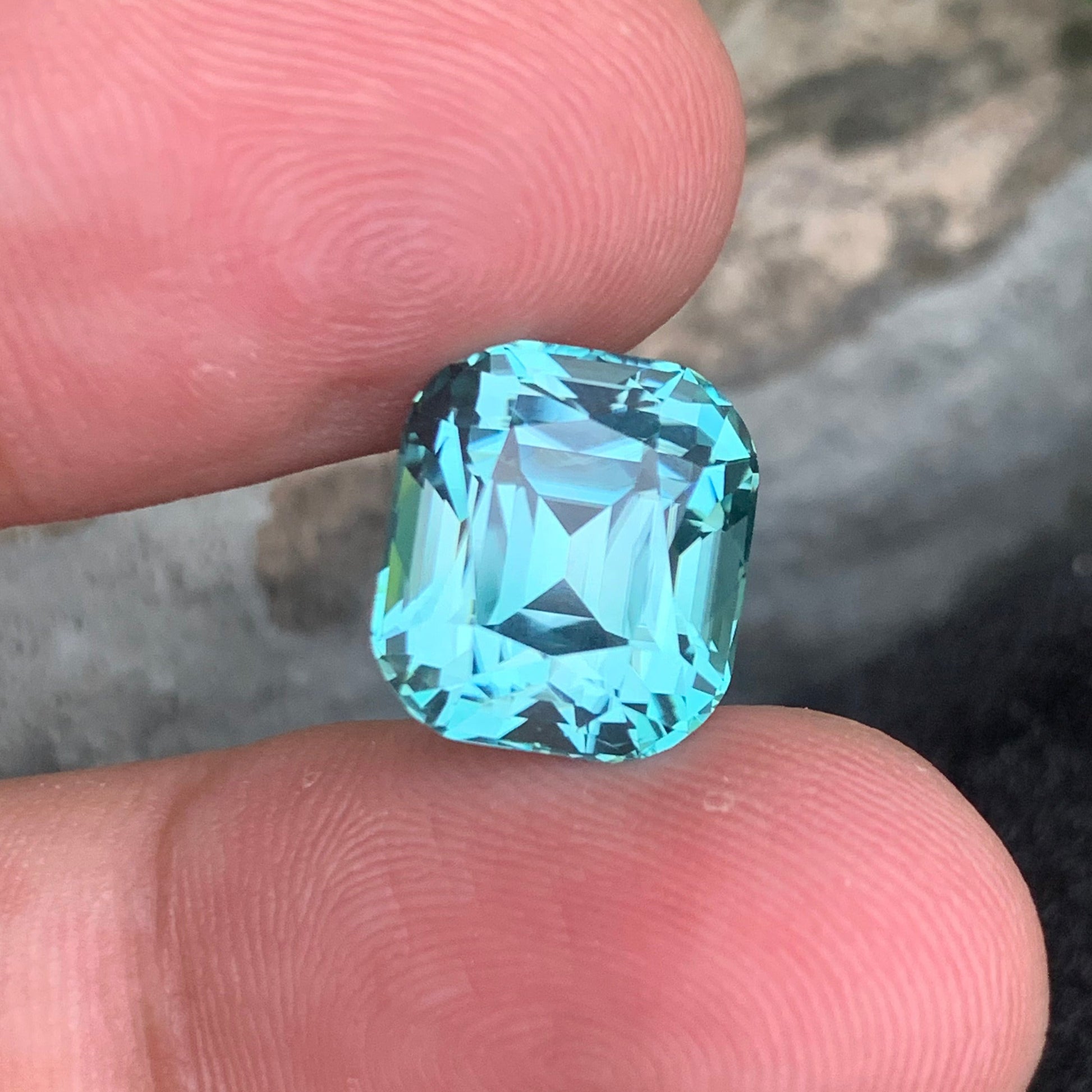 Seafoam Tourmaline ring
Seafoam Tourmaline pendant