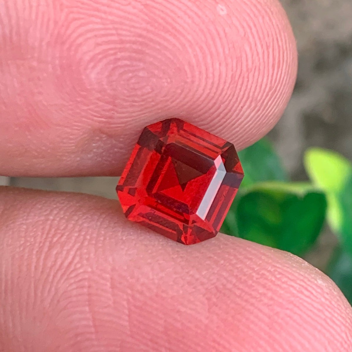 Rhodolite Garnet ring
Rhodolite Garnet pendant
