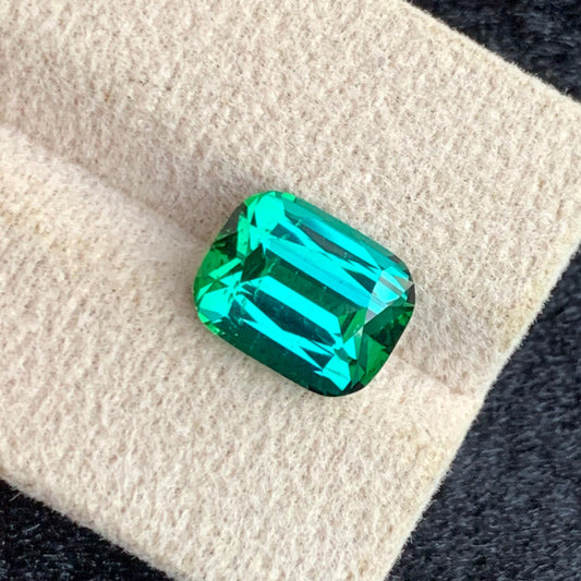 Lagoon Tourmaline gemstone
Greenish Lagoon Tourmaline jewelry