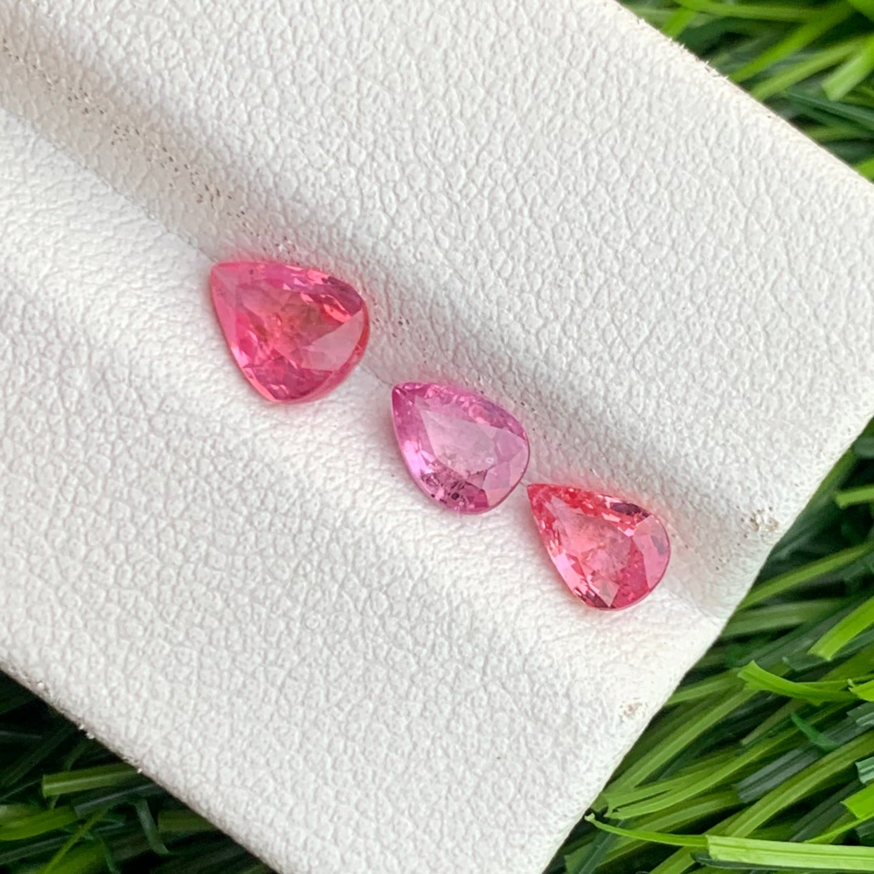 Pink Sapphire set
Pink Sapphire jewelry