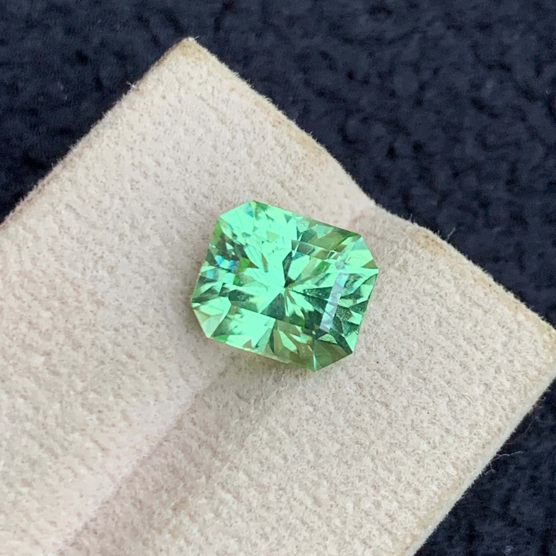 Apple Green Peridot 
Apple Green Peridot jewelry