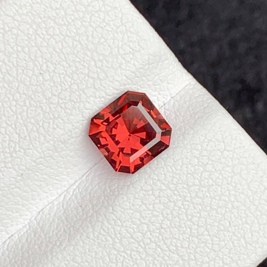 Natural Rhodolite Garnet, Asscher Cut 1.35 Cts