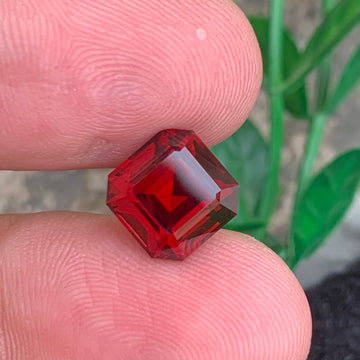 Rhodolite Garnet stone
Rhodolite Garnet jewelry