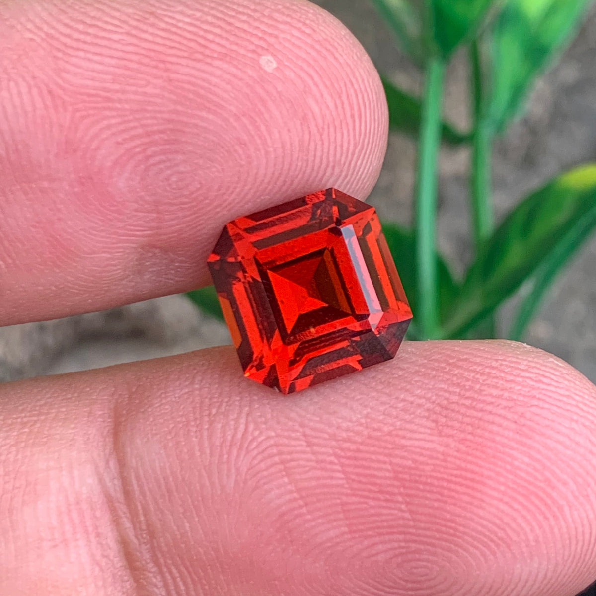 Hessonite Garnet stone
Hessonite Garnet jewelry