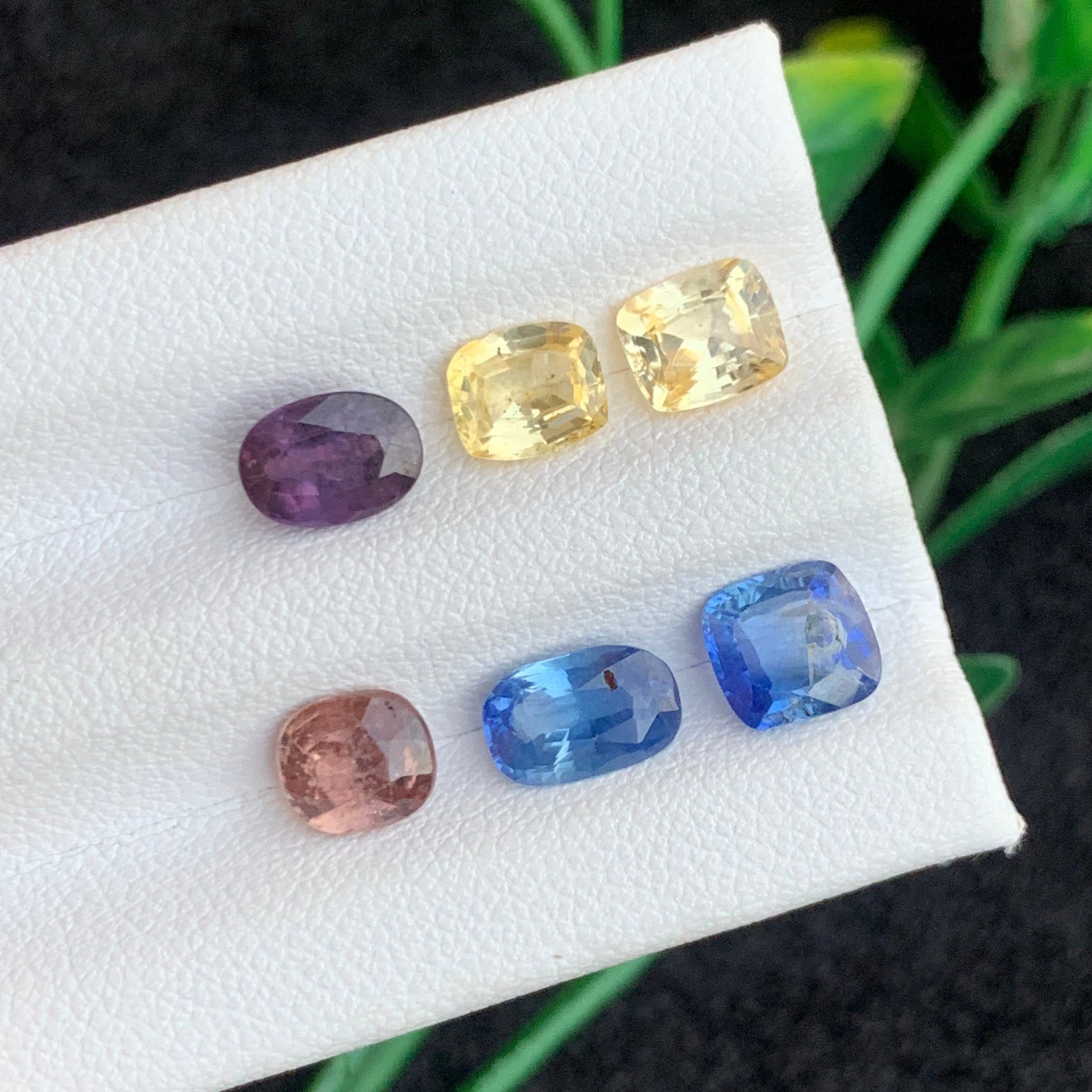 Sapphire lot 
Sapphire gemstone
Sapphire jewerly