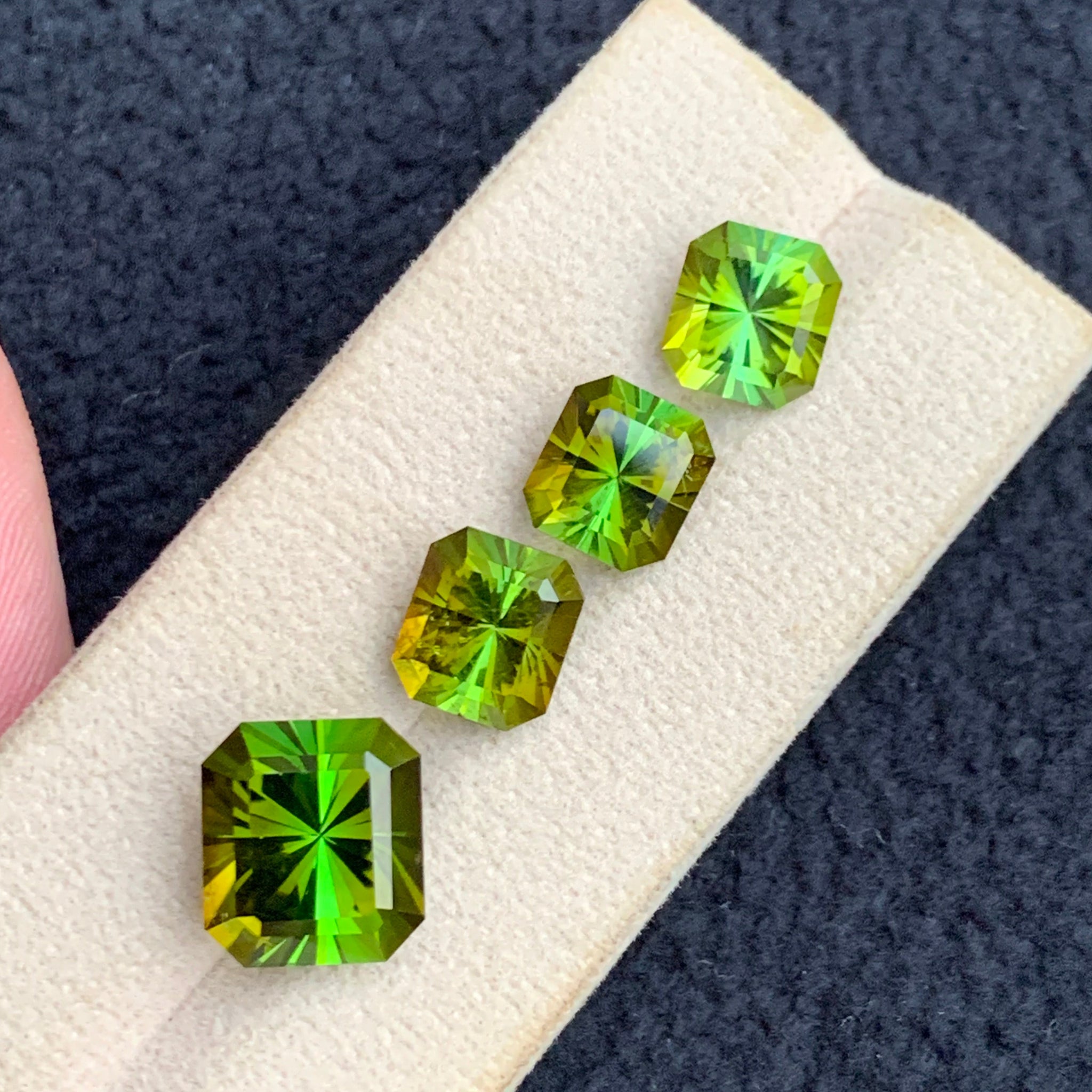 Bright Forest Green Tourmaline 
Bright Forest Green Tourmaline set Green Tourmaline jewelry