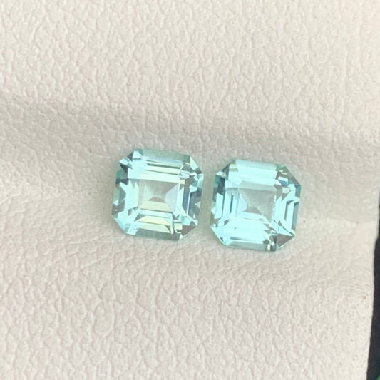 Natural Tourmaline stone
Natural Tourmaline pair