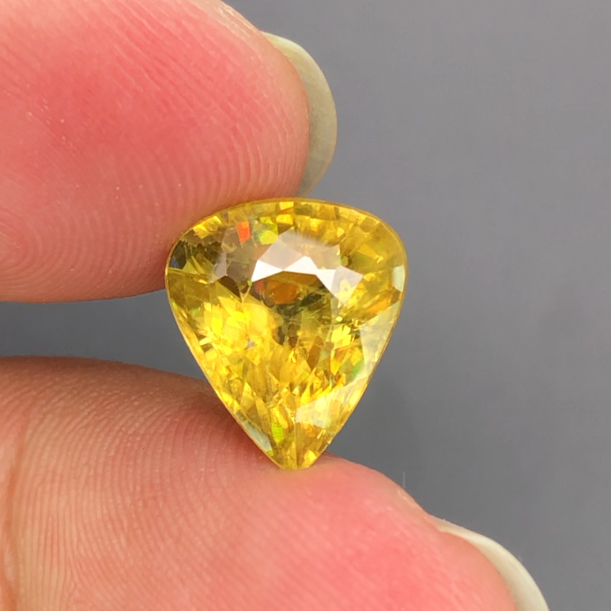 Yellow Sphene