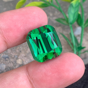 Green Tourmaline gemstone
Green Tourmaline jewelry