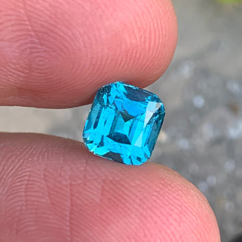 Neon Blue Tourmaline ring
Neon Blue Tourmaline pendant