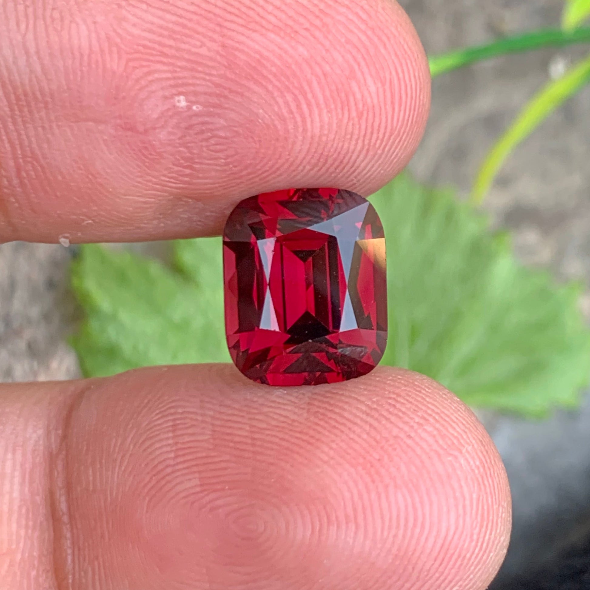 Rhodolite Garnet ring
Rhodolite Garnet pendant