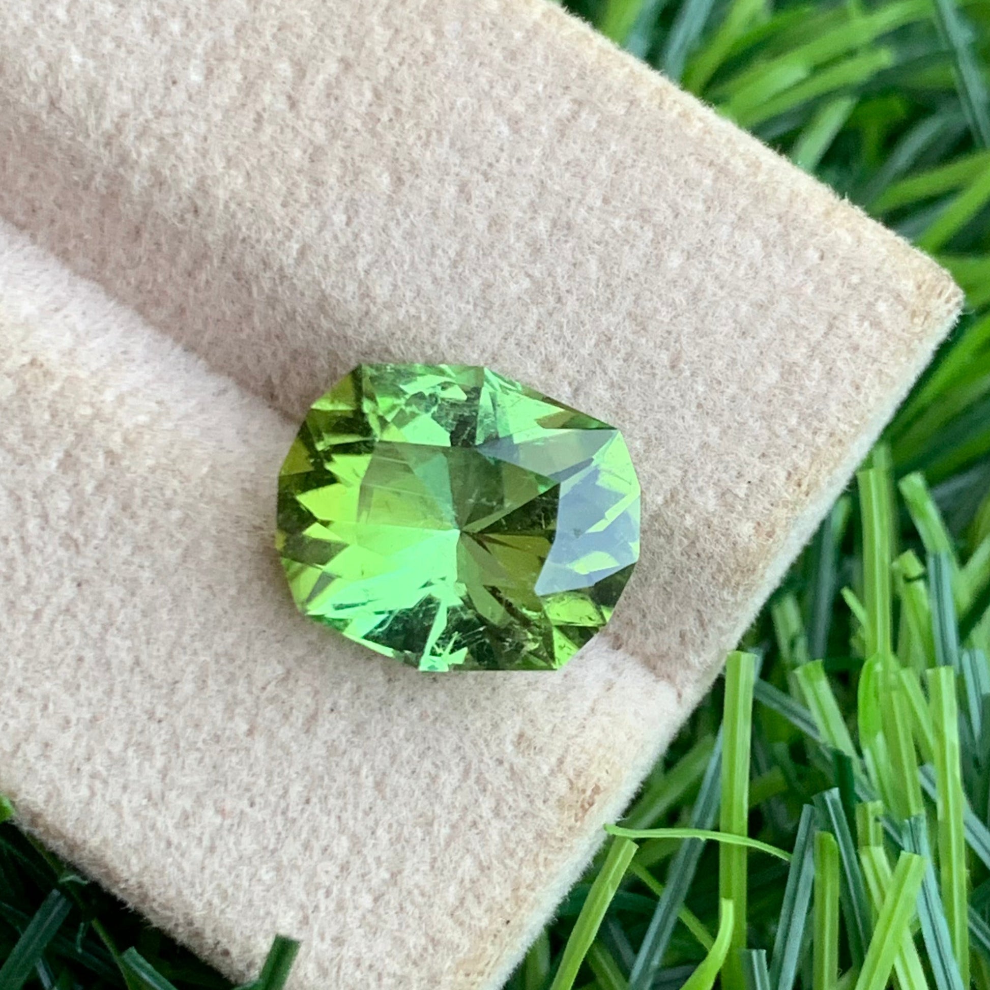 Yellow Mint Green Tourmaline ring
 Mint Green Tourmaline pendant