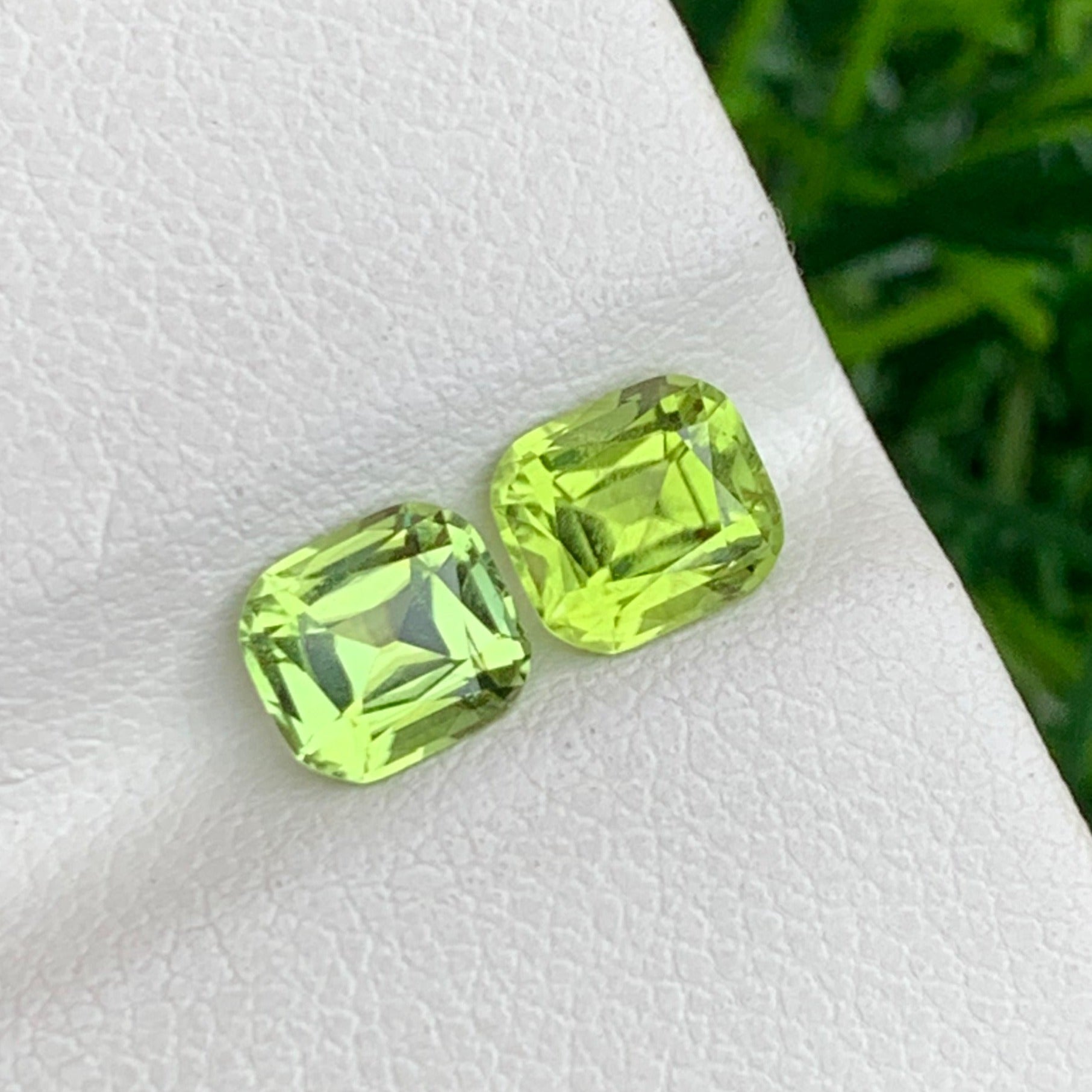 loose peridot pair