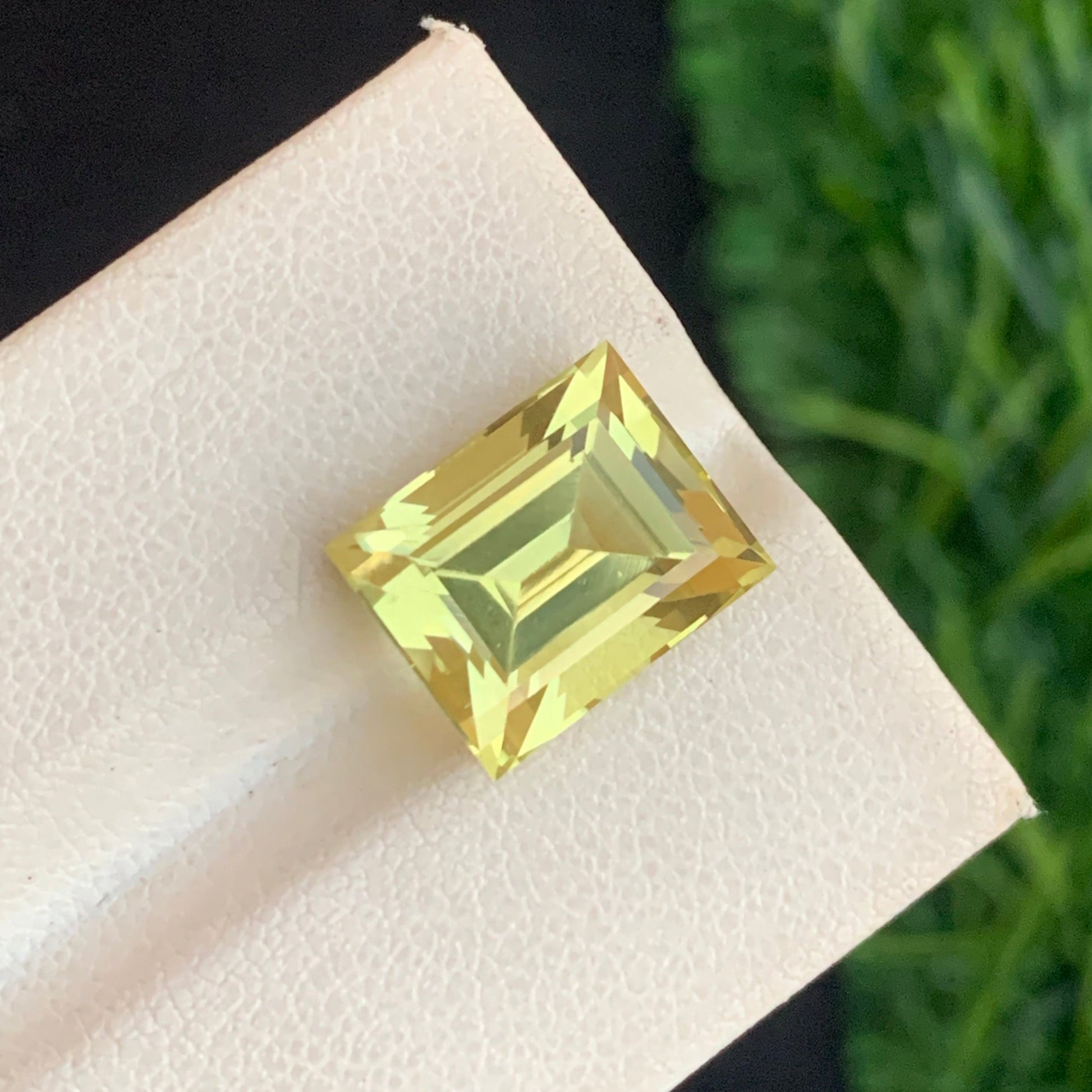 lemon Quartz Gems
Yellow Lemon Quartz Gemstone