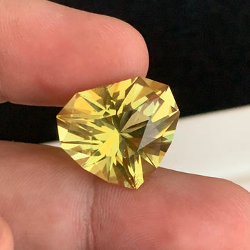 Lemon Quartz
Lemon Quartz Heart Shape 18.05 Carats