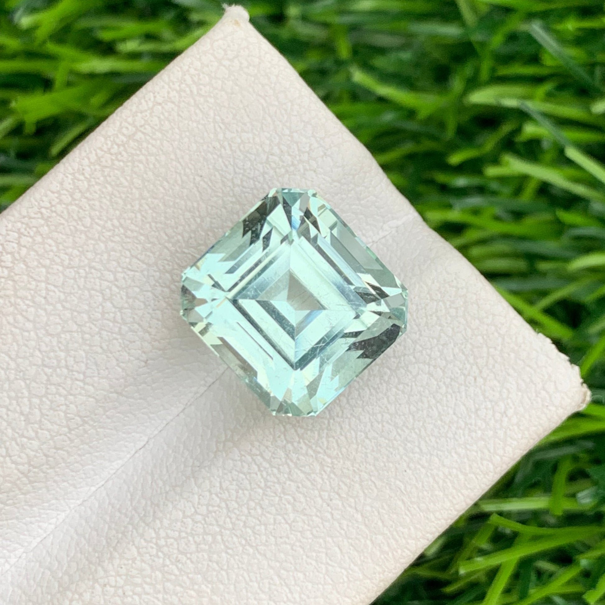 Aquamarine Gemstone
Light Blue Asscher Cut Aquamarine Gemstone Display