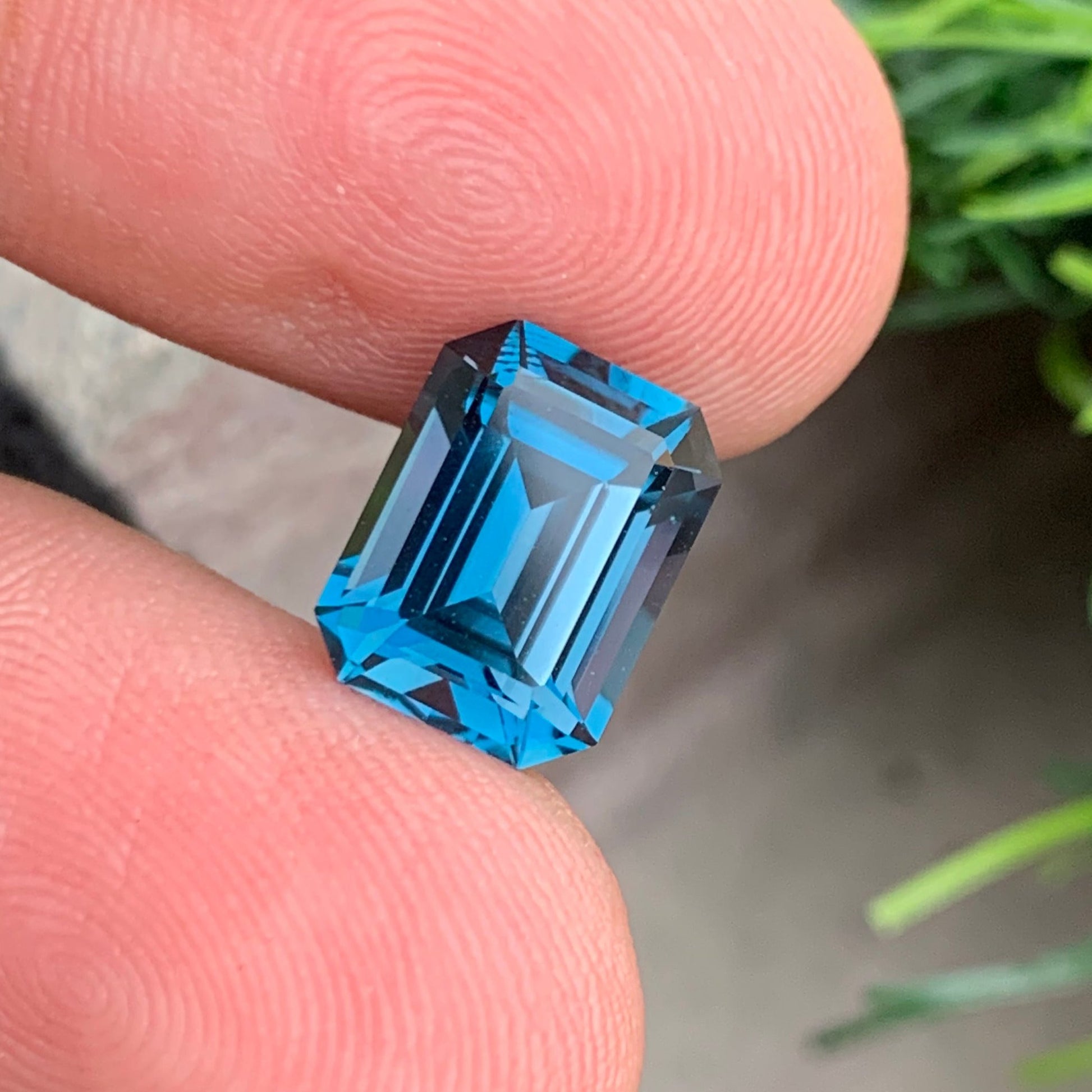 Loose Blue Topaz Emerald Cut Stone for Jewelry 5 Carats