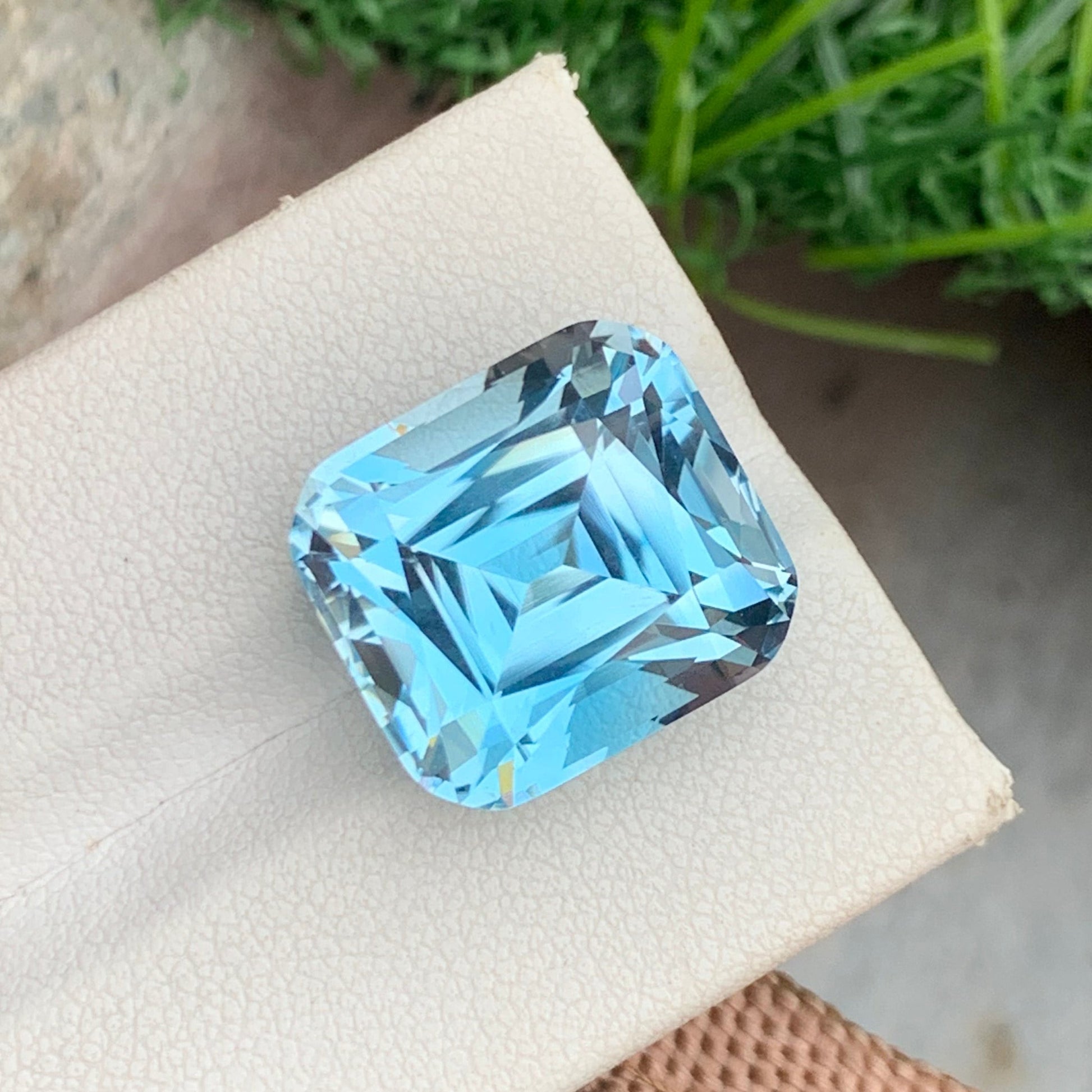 Swiss Topaz
Loose Swiss Blue Topaz 21.40 Carats from Africa