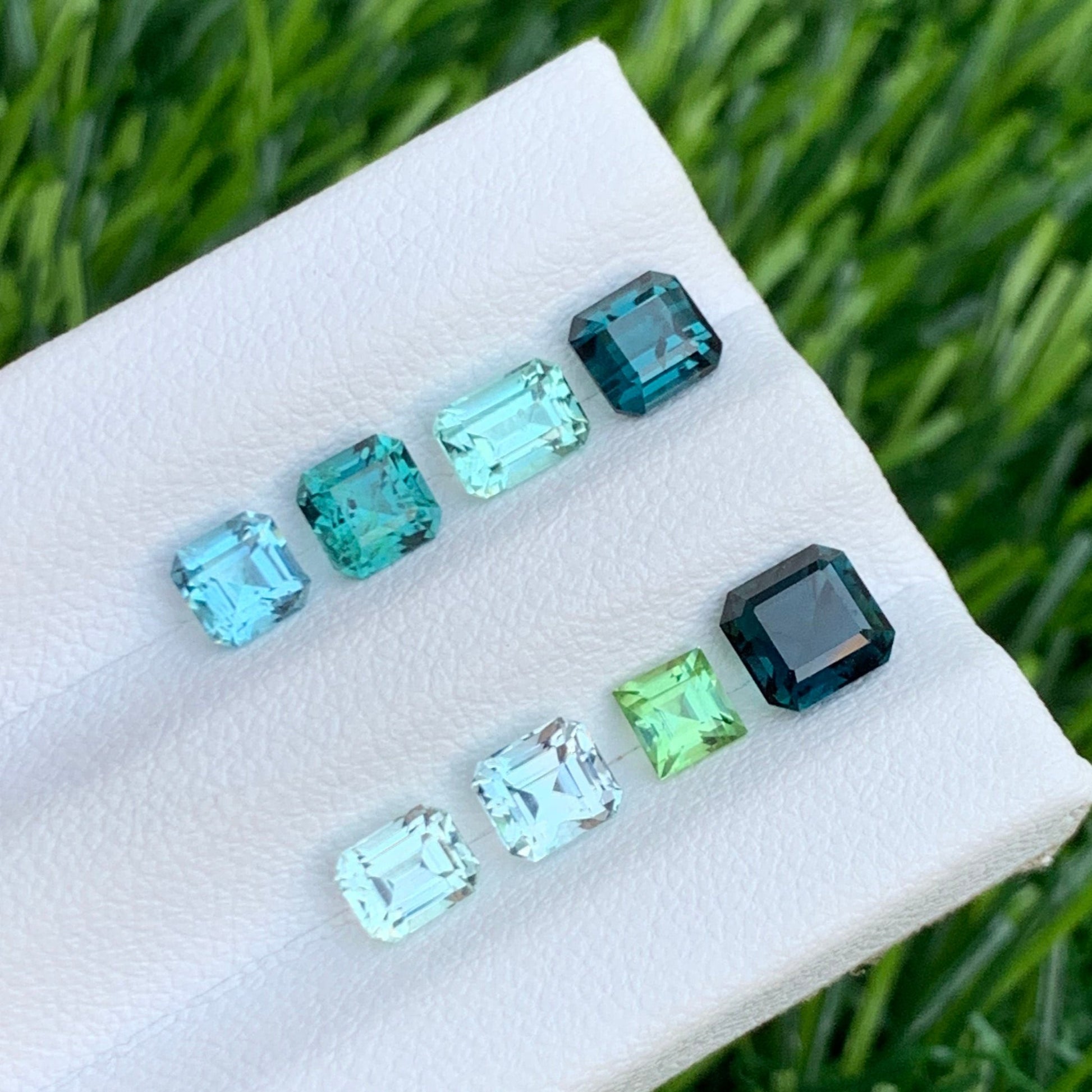 Tourmaline Lot
Loose Tourmaline Gems Under 1 Carat for Rings and Earrings