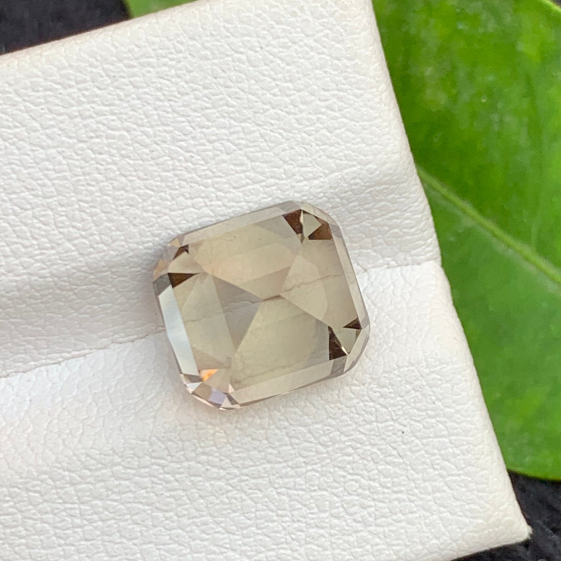 Loose golden tourmaline gem
Luxury golden tourmaline