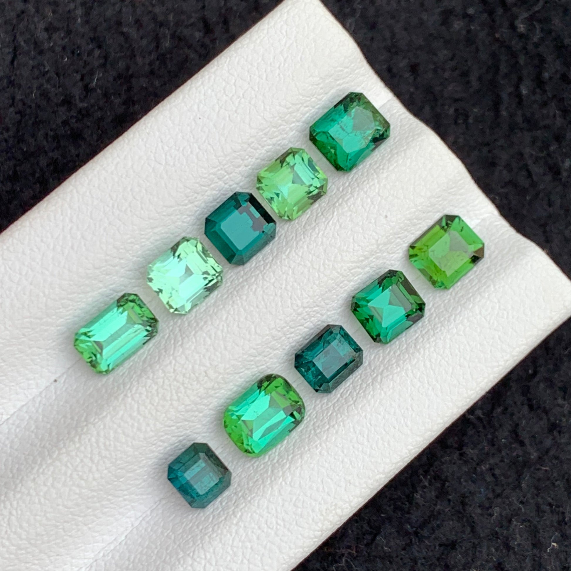 loose Tourmaline lot
Loose tourmaline lot high clarity VVS stones

Natural Afghanistan tourmaline small gems