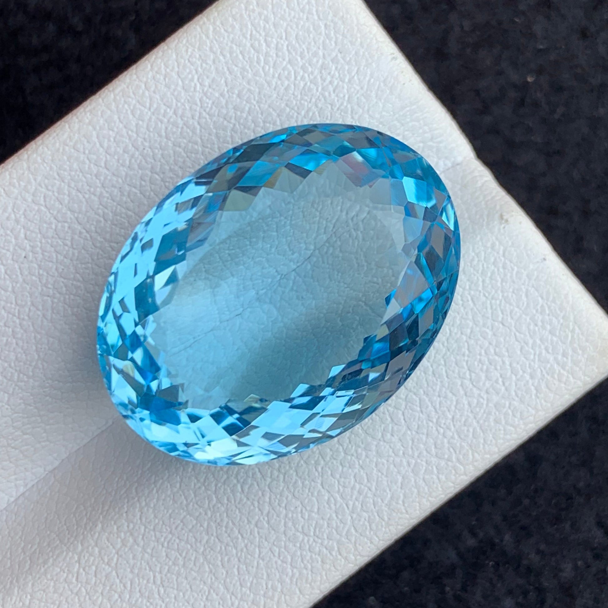 Swiss Topaz gift
blue gemstone
