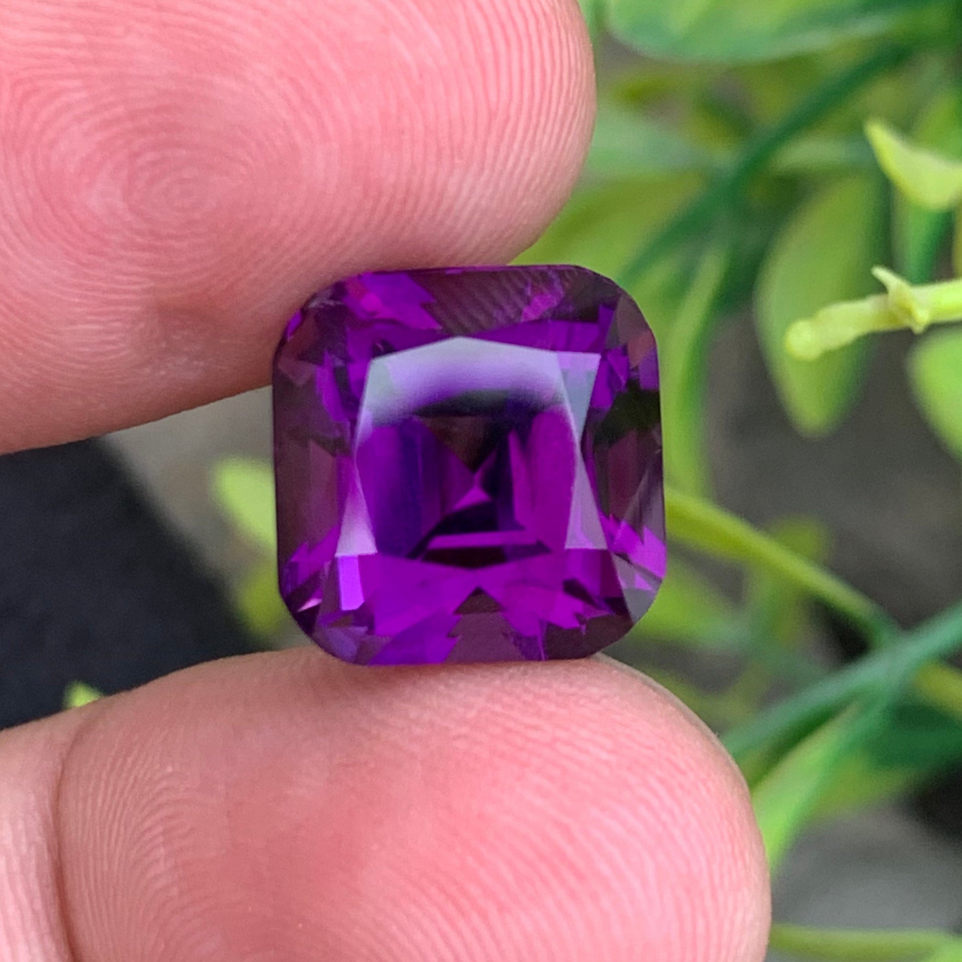 Natural Untreated Amethyst Brazil
Premium Pink Purple Amethyst Stone