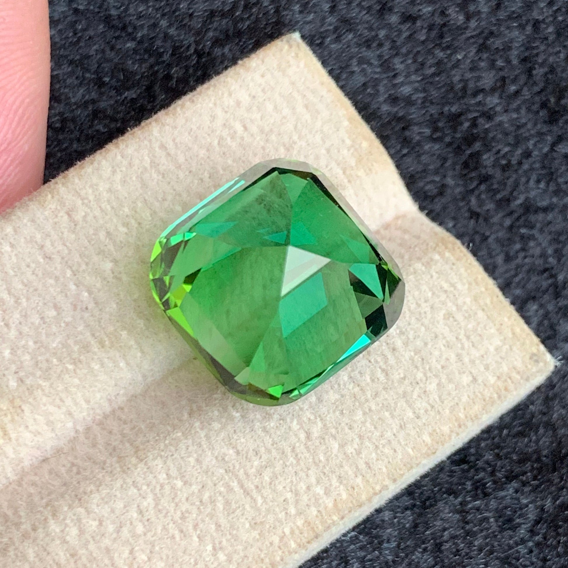 Luxury Cushion Cut Tourmaline
Fine Jewelry Bluish Green Gem
Untreated Afghan Tourmaline Stone
