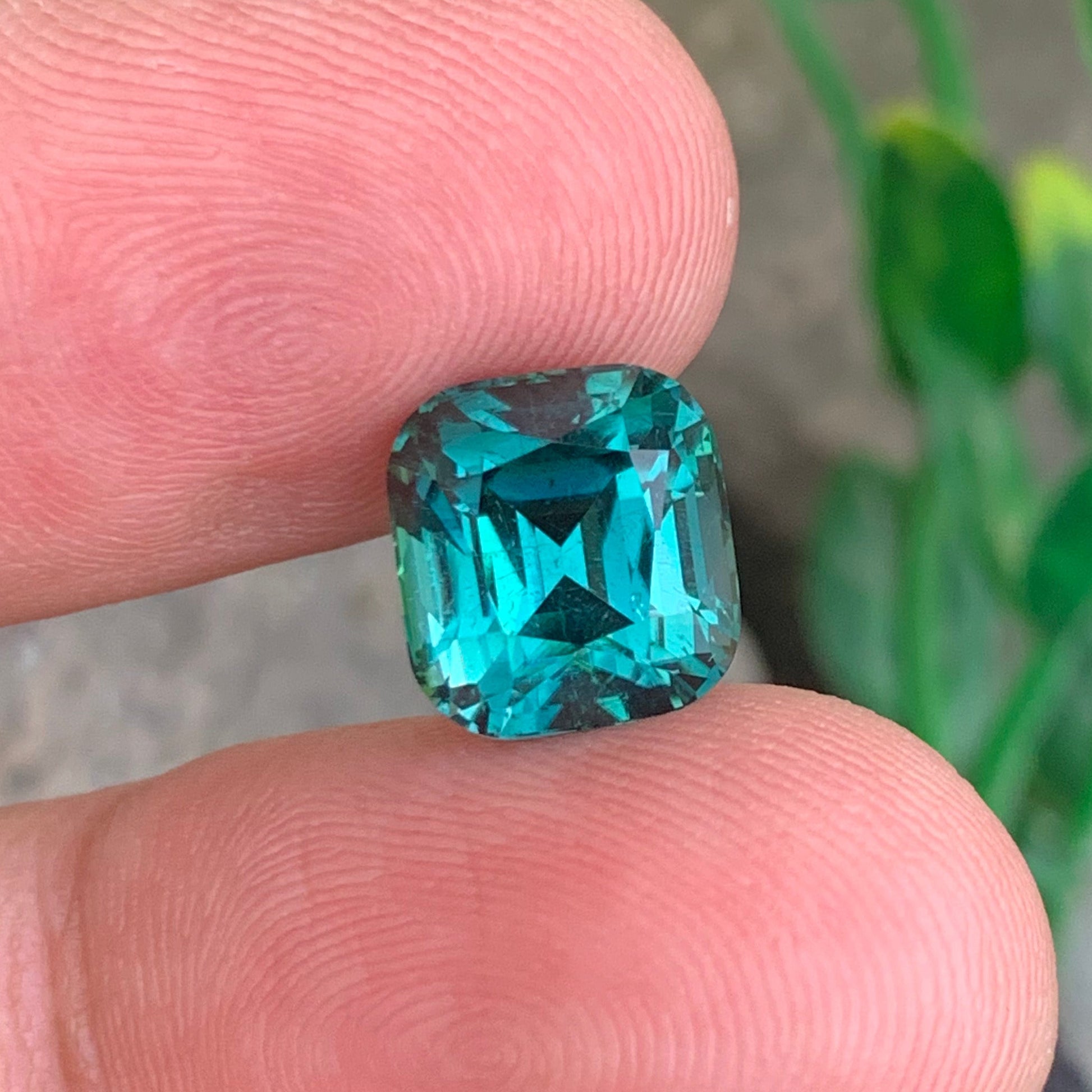 Luxury Lagoon Tourmaline for Fine Jewelry
Natural Blue Green Tourmaline Loose Stone