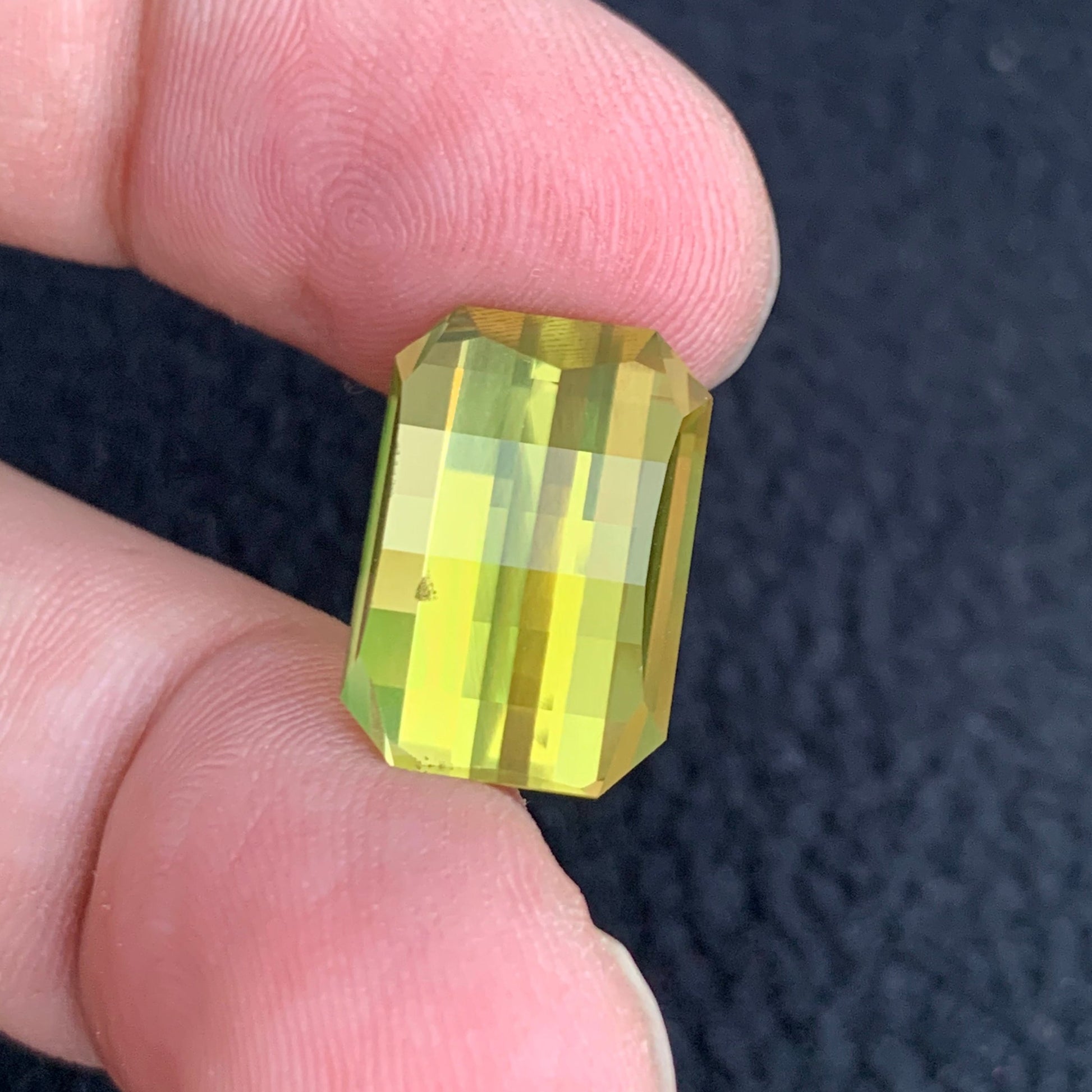 Luxury Lemon Quartz Gemstone USA – 14.25 Carats