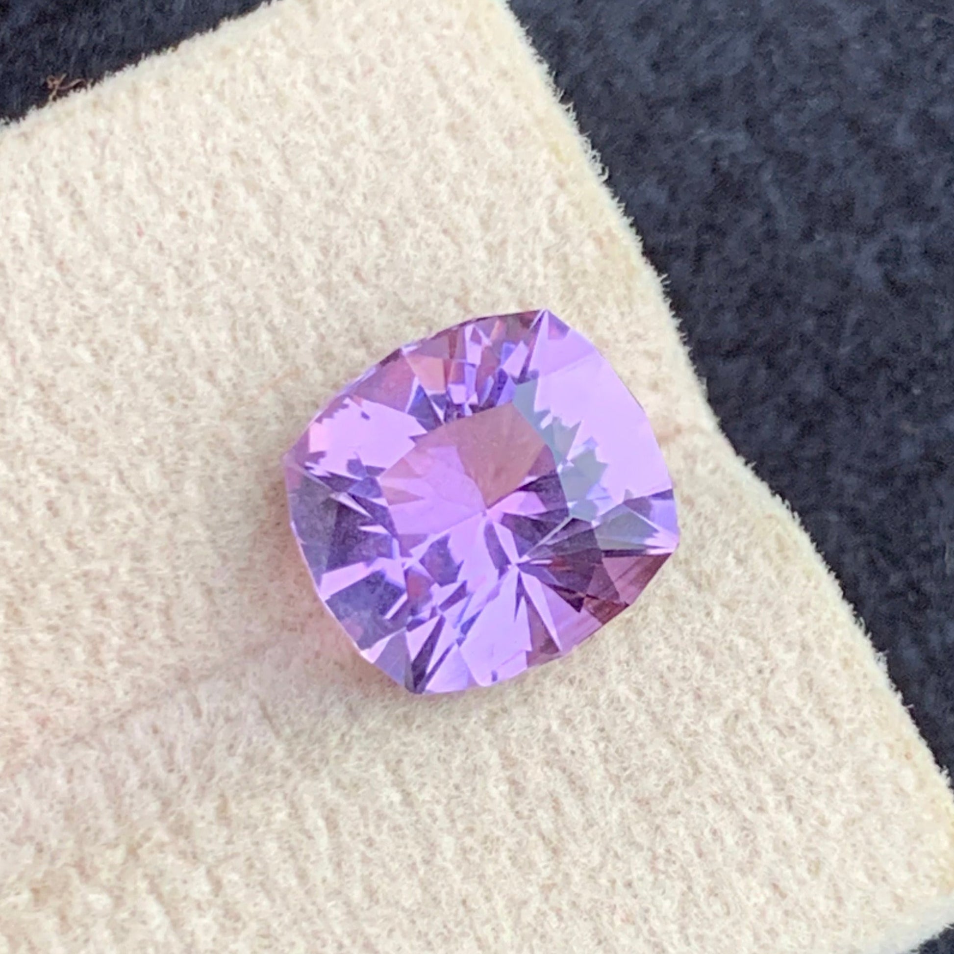 Amethyst ring
Amethyst from Brazil