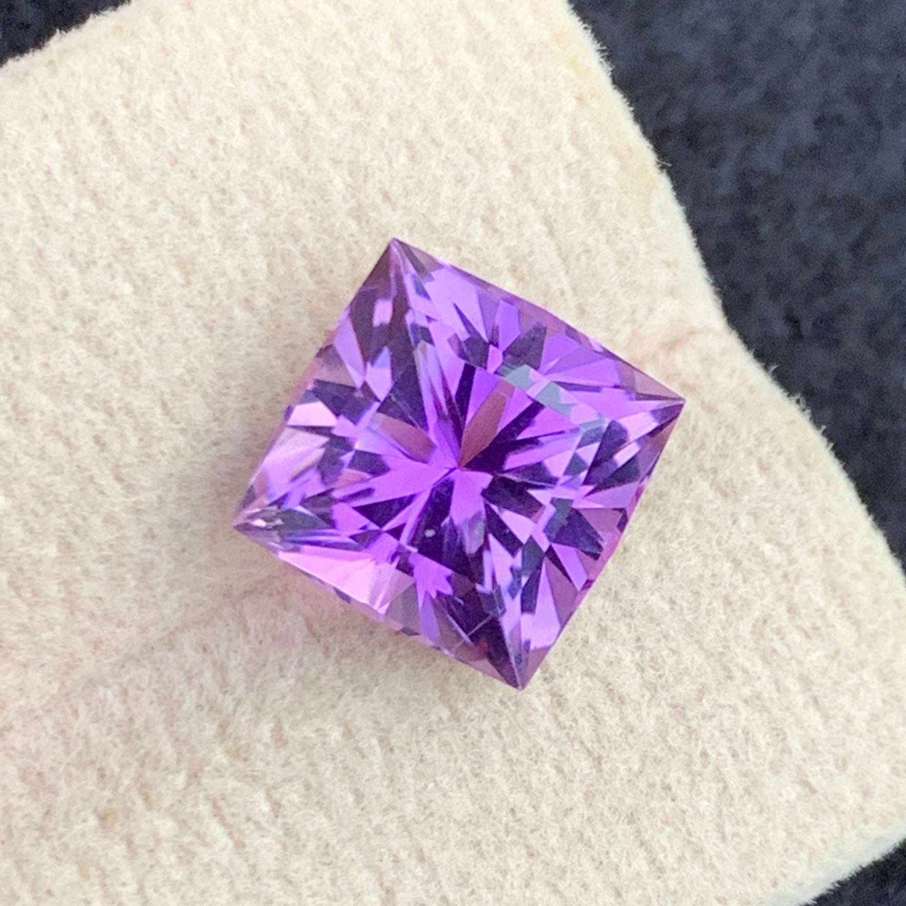 Fancy baguette cut amethyst from Brazil
Natural pink purple amethyst loose stone
Brazilian amethyst gemstone eye clean

Baguette cut amethyst for jewelry