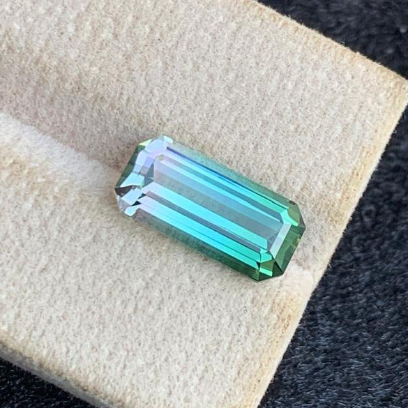 Luxury emerald cut tourmaline for jewelry design
Dual-color Afghan tourmaline loose stone