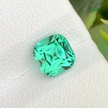 Apple Green Tourmaline ring