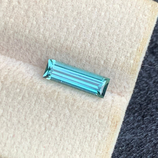 Lagoon Tourmaline
lagoon gemstone
Natural 1.05 Carat Lagoon Tourmaline Baguette Cut from Afghanistan
VVS Lagoon Tourmaline Loose Gemstone Blue Green Afghan Stone
